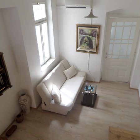מוסטר River Apartment מראה חיצוני תמונה
